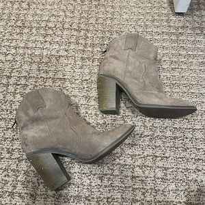 Merona target booties. Scuffs on heels but not noticeable. Size 10